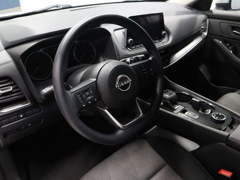 Certified 2024 Nissan Rogue SV image 24