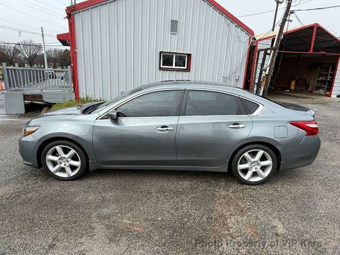 Used 2016 Nissan Altima 2.5 SR image 8