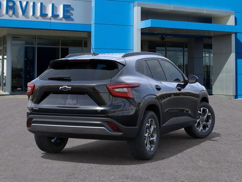 New 2026 Chevrolet Trax LT image 4