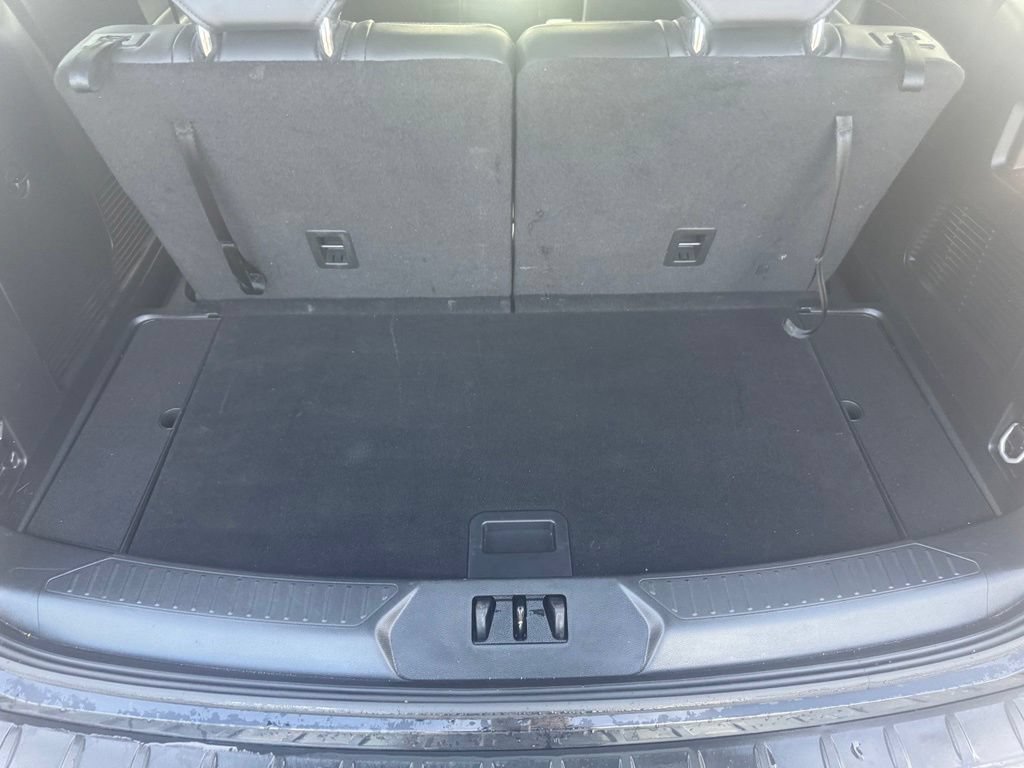 Used 2024 Ford Explorer XLT w/ Equipment Group 202A AWD/4WD image 42