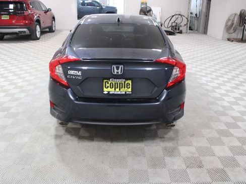 Used 2018 Honda Civic EX-T image 11