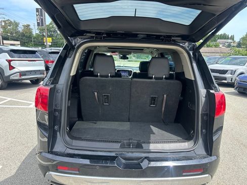 Used 2019 GMC Acadia Denali w/ Technology Package AWD/4WD image 10