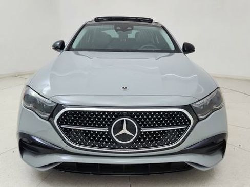 Used 2024 Mercedes-Benz E 350 4MATIC Sedan image 2
