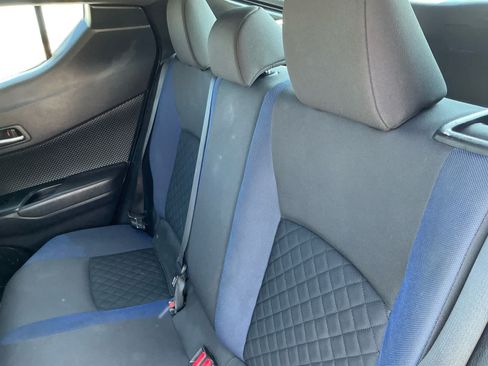 Used 2021 Toyota C-HR XLE FWD image 13