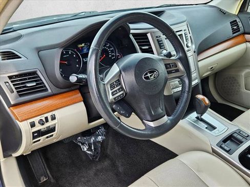 Used 2014 Subaru Outback 2.5i Limited image 10