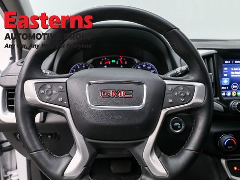 Used 2024 GMC Terrain SLT image 10