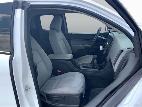 Used 2017 Chevrolet Colorado W/T RWD image 9