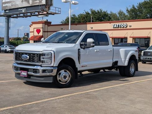 Used 2023 Ford F350 Lariat w/ Lariat Ultimate Package AWD/4WD image 2
