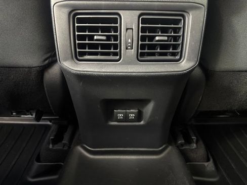 Used 2019 Toyota RAV4 XLE AWD/4WD image 13