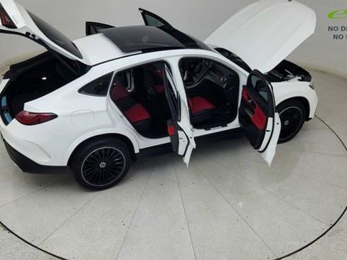 Used 2025 Mercedes-Benz GLC 300 4MATIC image 93