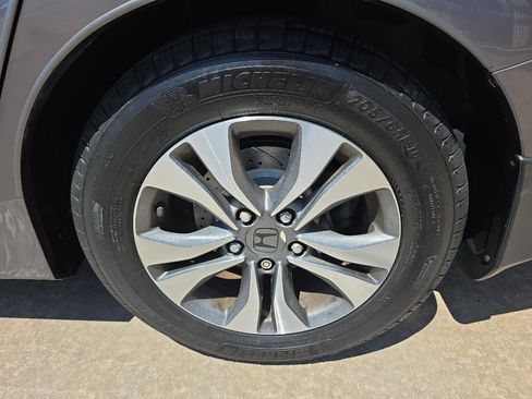 Used 2013 Honda Accord LX image 27