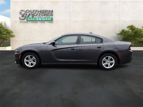 Used 2023 Dodge Charger SXT image 2