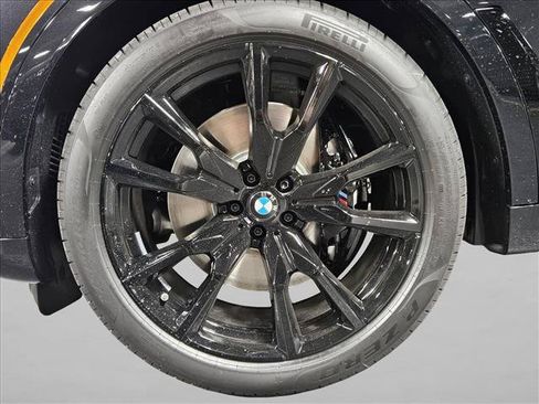 Used 2027 BMW X7 xDrive40i w/ M Sport Package AWD/4WD image 16