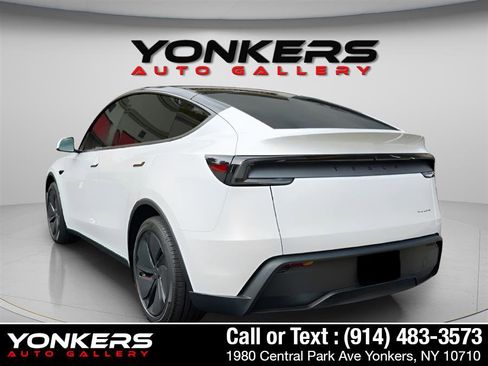 Used 2026 Tesla Model Y Long Range image 7