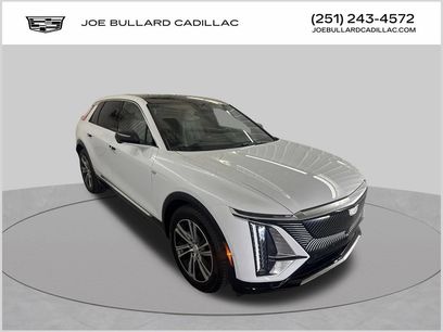 New 2026 Cadillac Lyriq Luxury w/ LPO, Floor Liner Package