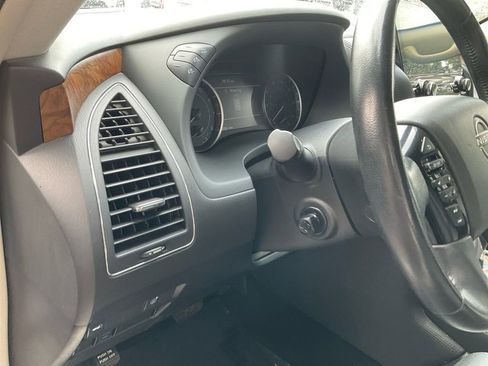 Used 2022 Nissan Armada SL image 15