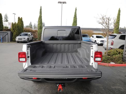 Used 2022 Jeep Gladiator Rubicon w/ Cold Weather Group image 15