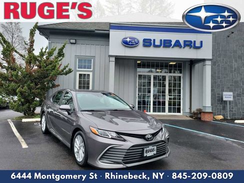 Used 2022 Toyota Camry LE w/ Convenience Package image 1