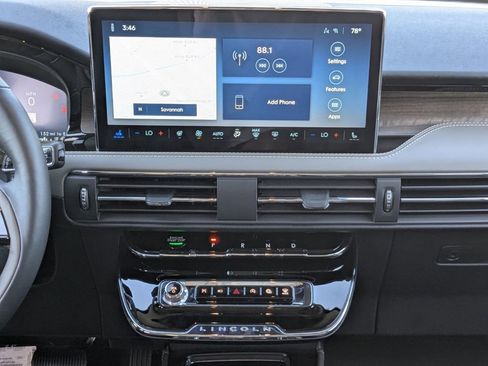 New 2026 Lincoln Corsair Reserve FWD image 18