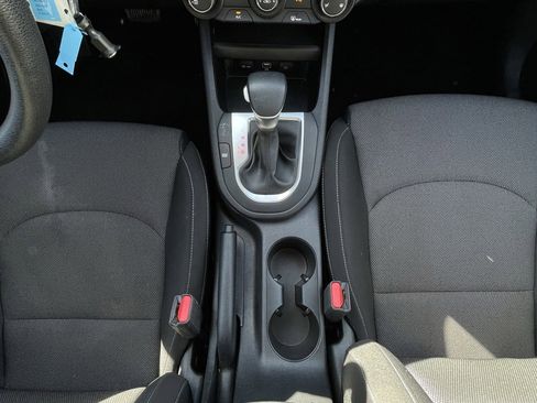 Used 2024 Kia Forte LXS image 18