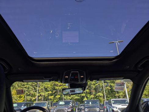 New 2025 Jeep Grand Cherokee L Overland w/ Advanced Protech Group III image 24