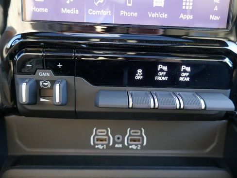 New 2026 RAM 1500 Laramie w/ Laramie Southwest Edition AWD/4WD image 27