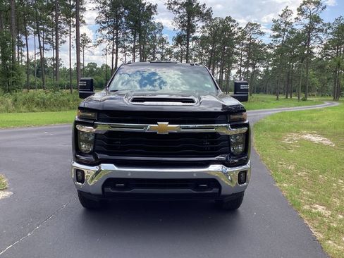 New 2026 Chevrolet Silverado 2500 LT w/ All Star Edition AWD/4WD image 8