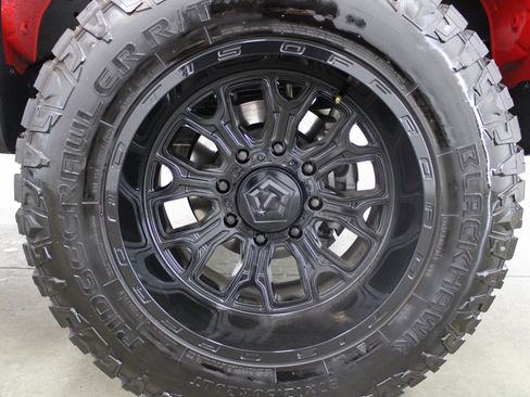 Used 2025 Chevrolet Silverado 2500 LT image 9