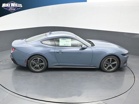 Used 2025 Ford Mustang Coupe image 16