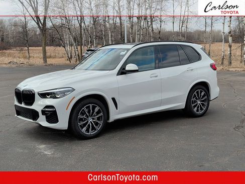 Used 2022 BMW X5 xDrive40i w/ M Sport Package image 1