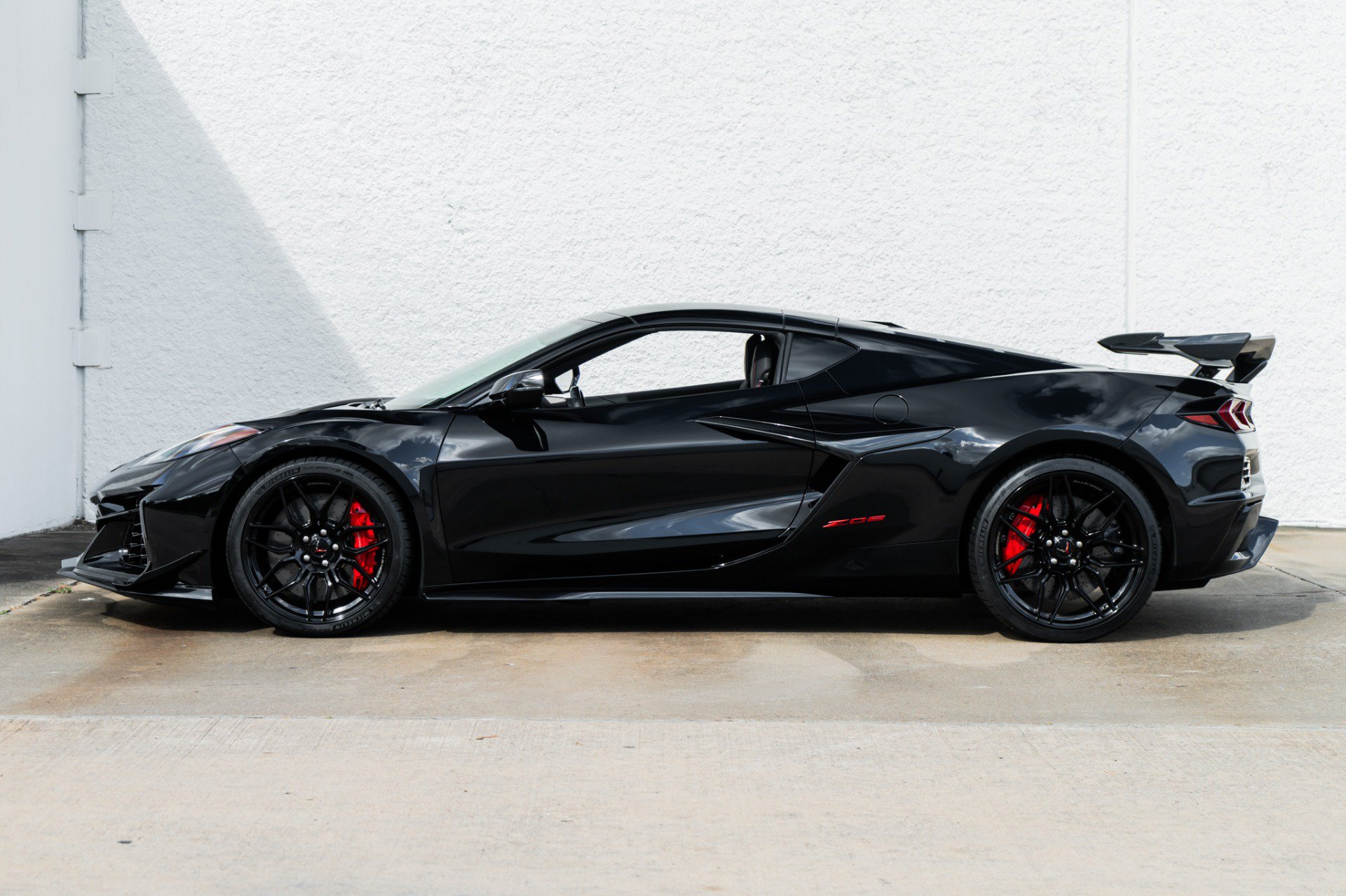 Used 2026 Chevrolet Corvette Z06 w/ Z07 Performance Package RWD image 8