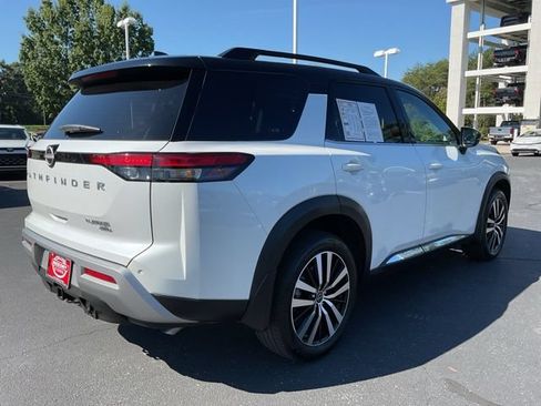 Used 2025 Nissan Pathfinder Platinum AWD/4WD image 8