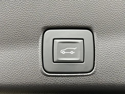 Used 2023 Chevrolet TrailBlazer ACTIV w/ Sun and Liftgate Package image 33