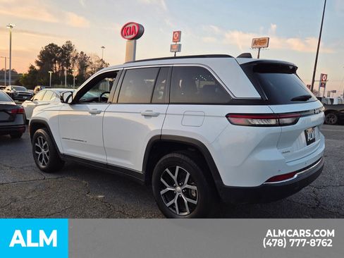 Used 2024 Jeep Grand Cherokee Limited AWD/4WD image 10