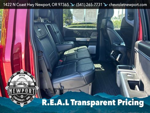 Used 2025 Ford F350 Platinum w/ FX4 Off-Road Package AWD/4WD image 34