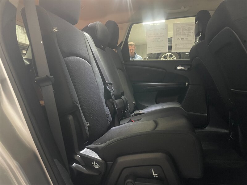 Used 2018 Dodge Journey SXT w/ Safe & Sound Group AWD/4WD image 18