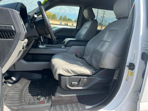 Used 2017 Ford F150 XLT w/ Equipment Group 302A Luxury image 13