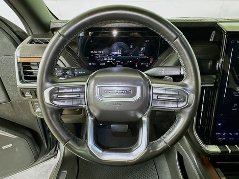 Certified 2025 GMC Yukon Denali AWD/4WD image 9