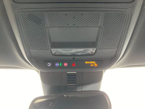 Used 2025 Buick Enclave Preferred image 21