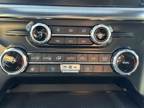 Certified 2022 Ford F150 Raptor w/ Equipment Group 801A High image 22