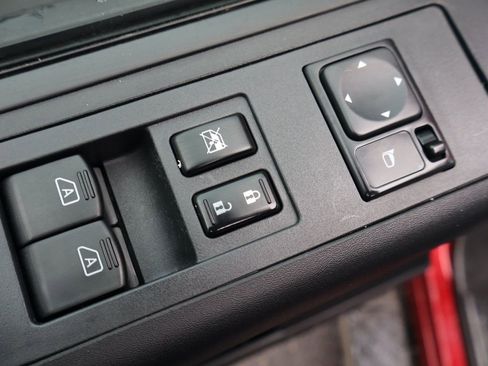 Used 2013 Nissan Titan SV w/ SV Value Truck Pkg image 27