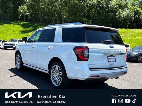 Used 2022 Ford Expedition Platinum AWD/4WD image 2
