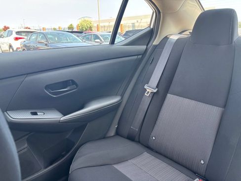 Used 2025 Nissan Sentra SV FWD image 34