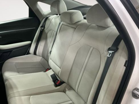 Certified 2023 Hyundai Sonata SEL w/ Preferred Accessory Package FWD image 14