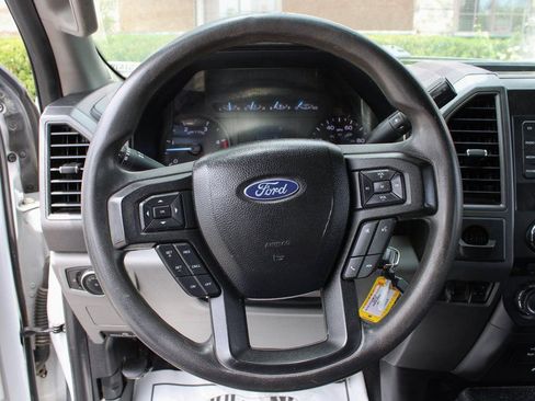 Used 2017 Ford F550 2WD Crew Cab Super Duty image 19