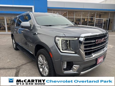 Used 2021 GMC Yukon XL SLT w/ SLT Premium Package image 1