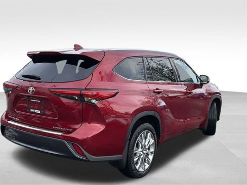 Used 2020 Toyota Highlander Limited image 7