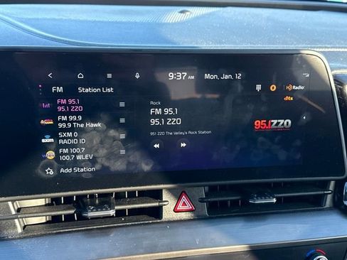 Used 2023 Kia Sportage EX image 20