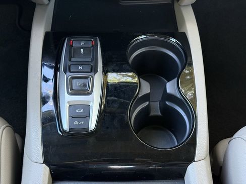 Used 2016 Honda Pilot Elite image 12