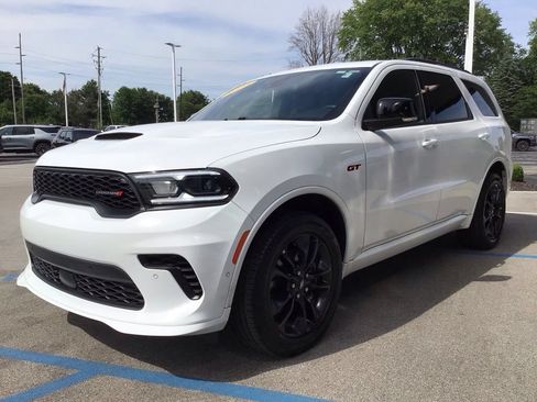 Used 2025 Dodge Durango GT AWD/4WD image 12